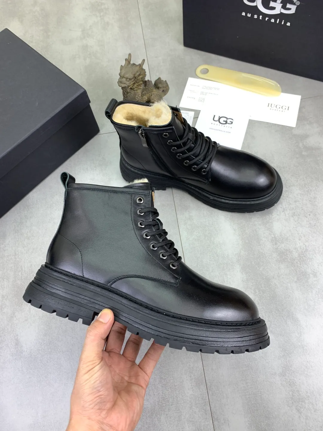 Men's men's shoes 💰P660 New arrival 🆕🆕🆕 IUGGI Men's British retro Martin boots Winter new men's outdoor hiking boots First layer of cowhide on the outside and wool on the inside Comfortable and warm Rubber sole sole Non-slip and firm Trendy and fashionable Casual and versatile Size: 38-44 (45 customized) Color: three colors